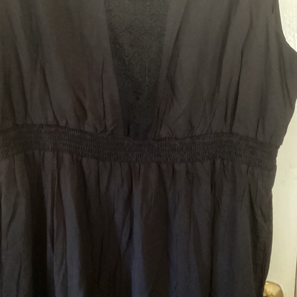 NWT BloomChic Black Shirred Waist Lace Inset V Front & Tie Back Dress Sz 26 - Picture 3 of 10